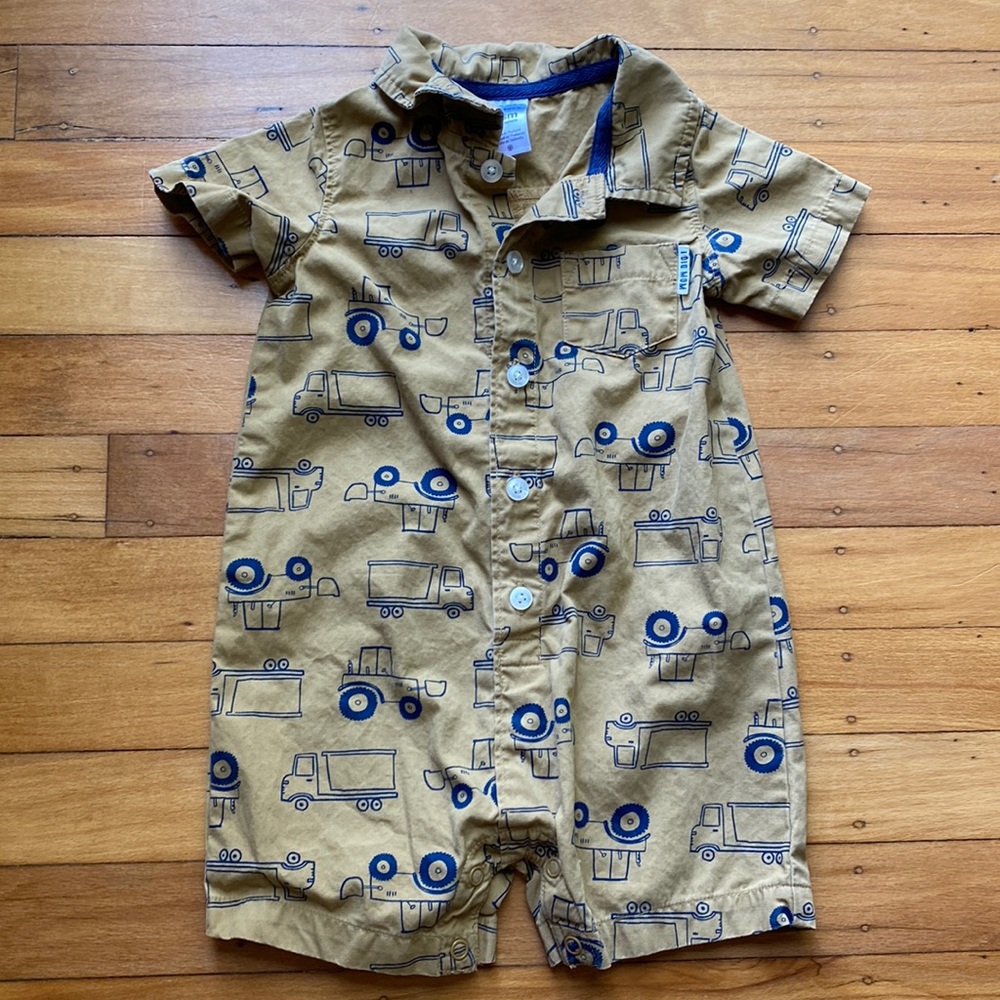Carter’s boys summer romper khaki construction vehicles 18 month